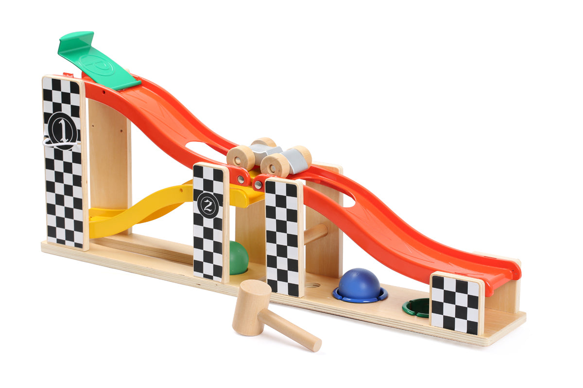 2 IN 1 RACING TRACK & POUNDING