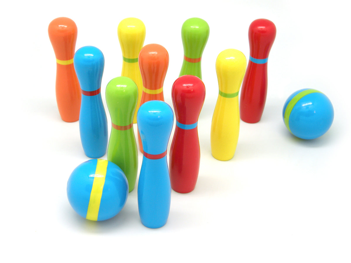 WOODEN TEN PIN BOWLING SET